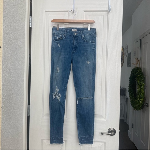 MOTHER Jean Looker Ankle Fray Size 26 Naughty Intentions 26x27.25 blue distress - Picture 11 of 16